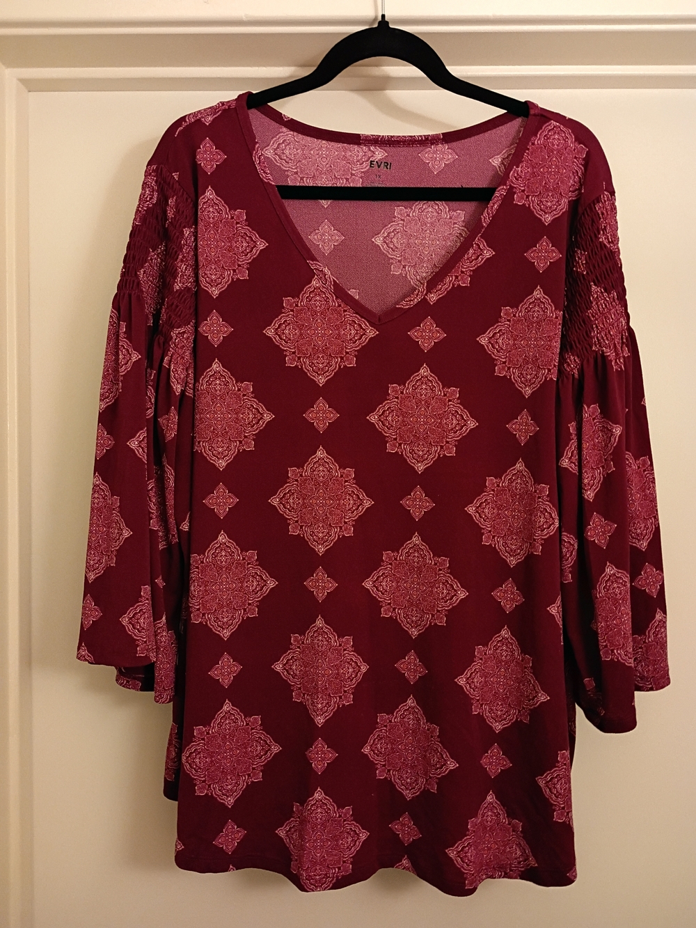 EVRI Burgundy Medallion V-Neck Tunic with Smocked Sleeves Ptp25